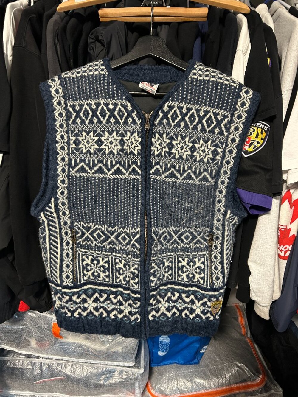 Dale of Norway 90s Blue and White sleeveless Knit Men's - Size L